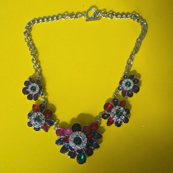 Jewelry - Chunky Rhinestone Floral Statement Necklace